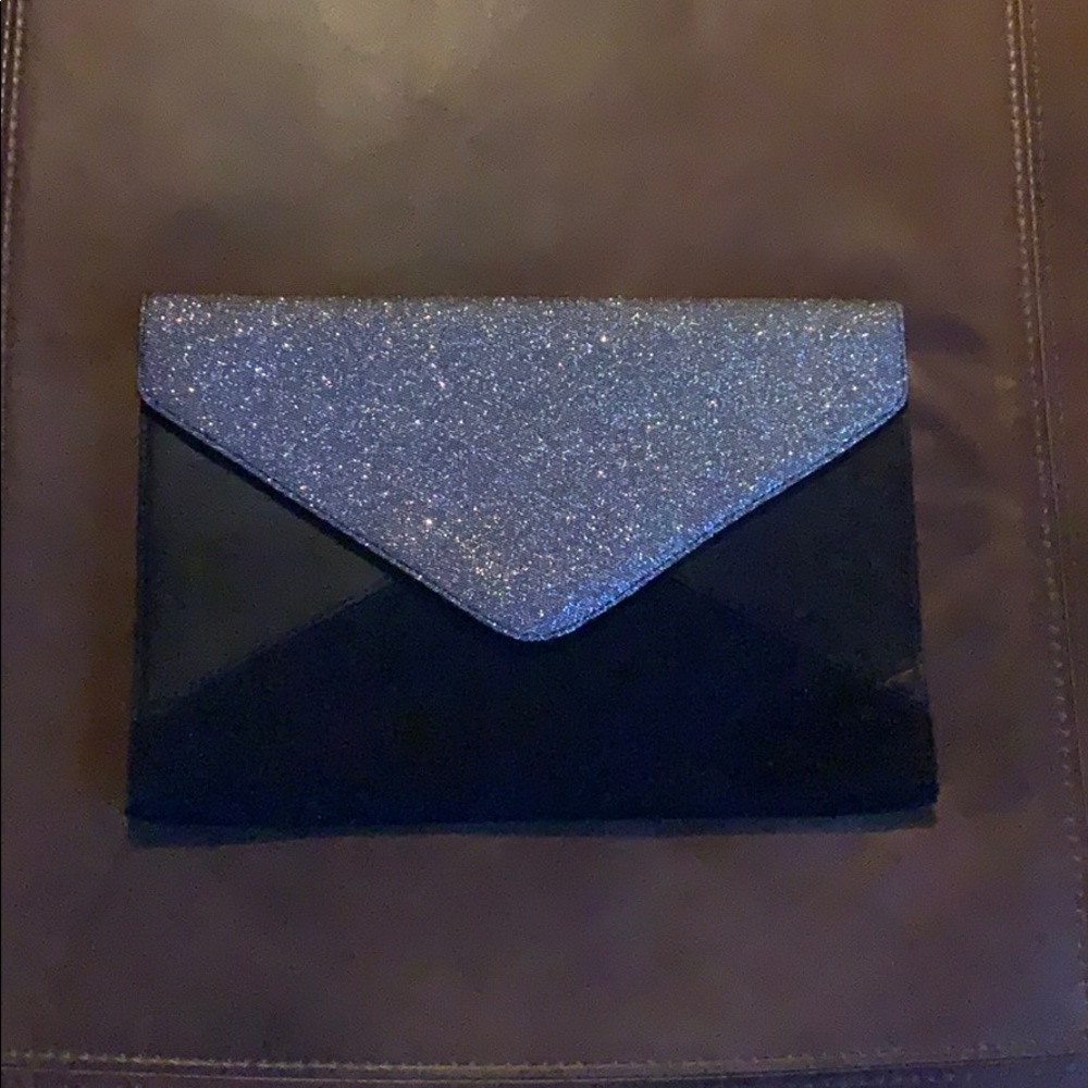New DSW black/silver purse clutch